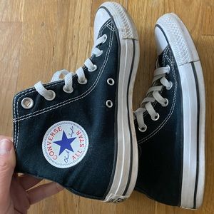 Women’s size 7 black converse